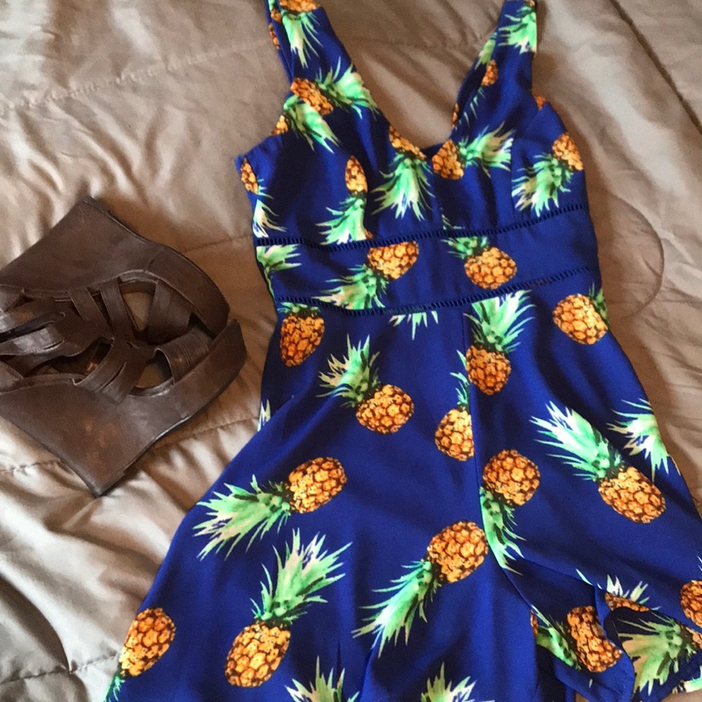 Pineapple patterned romper